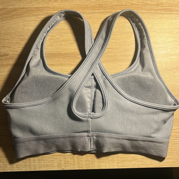 Under Armour mid cross back sports bra - Picture 2 of 2